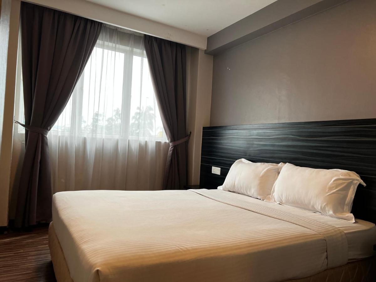 Signature Hotel Куантан Экстерьер фото