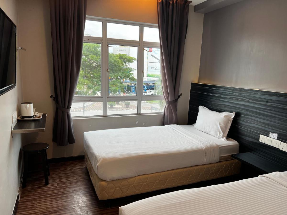 Signature Hotel Куантан Экстерьер фото