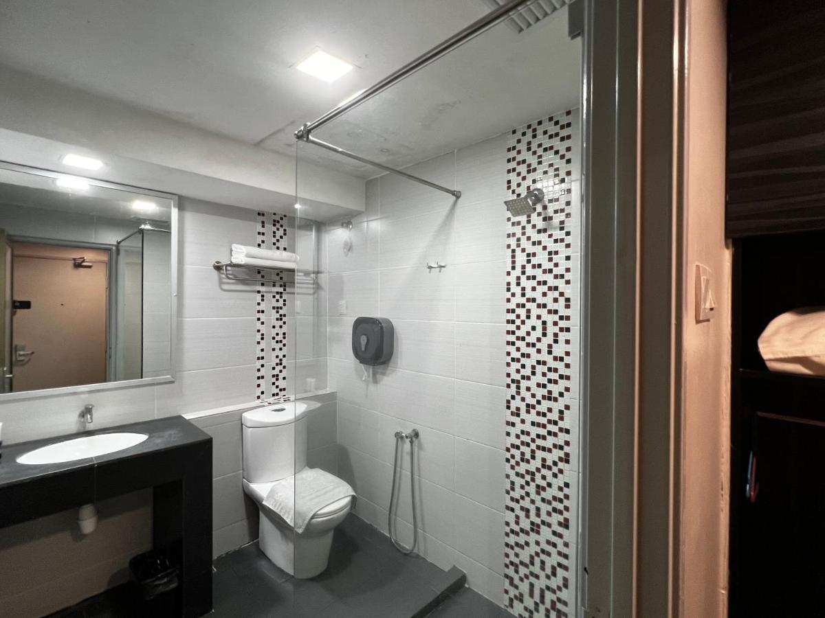 Signature Hotel Куантан Экстерьер фото