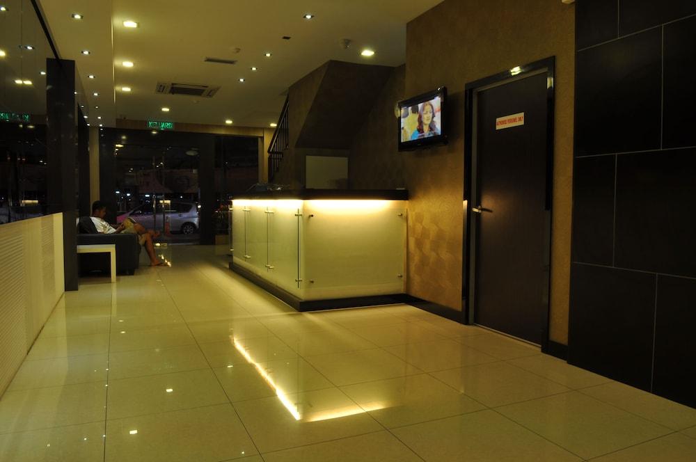 Signature Hotel Куантан Экстерьер фото