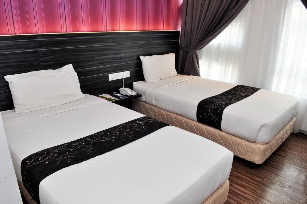 Signature Hotel Куантан Экстерьер фото