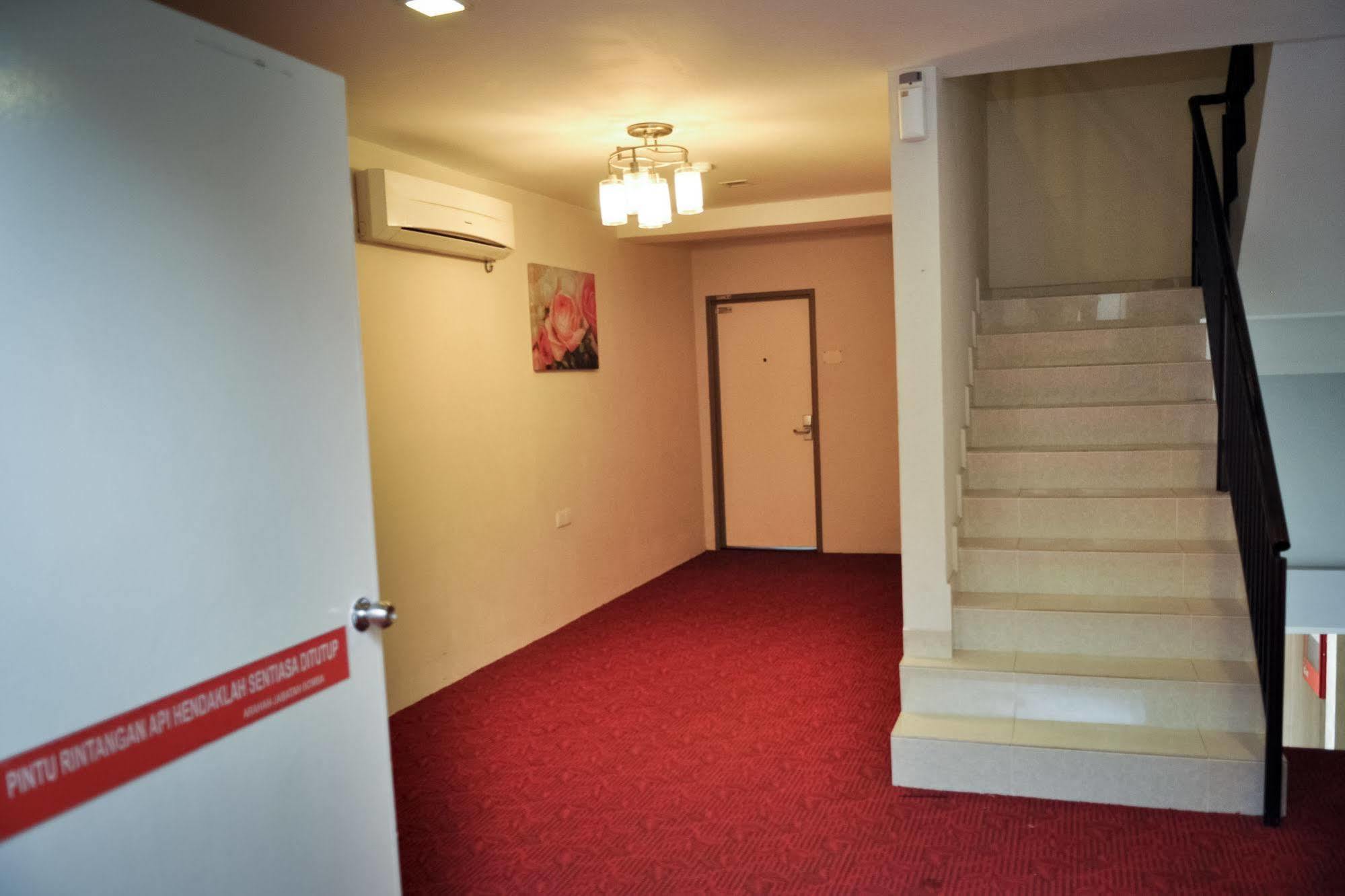 Signature Hotel Куантан Экстерьер фото